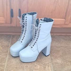 Baby blue Lamoda Serenity Boots